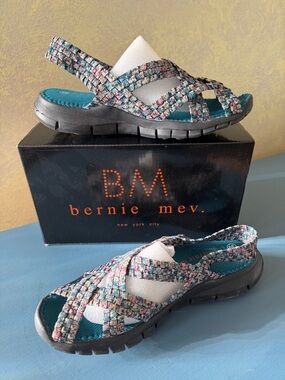 New Bernie Mev Florisa Floral Breeze Multicolor Woven Slingback Sandals 39 / 8.5